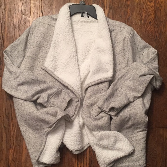 Sonoma Sweaters - Sweater/Jacket Grey/White EUC warm